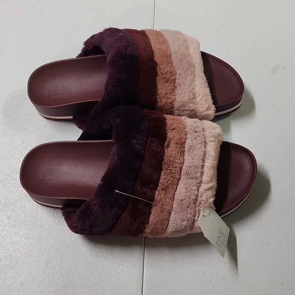 Women time and tru fur slide brand new size 11 - Picture 3 of 6